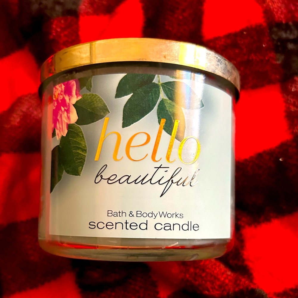 Hello Beautiful 3 wick candle bath and body works